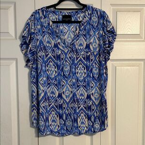 CYNTHIA ROWLEY Size 1X Blue Cream Watercolor Pull-On V-Neck Blouse Coastal Ikat